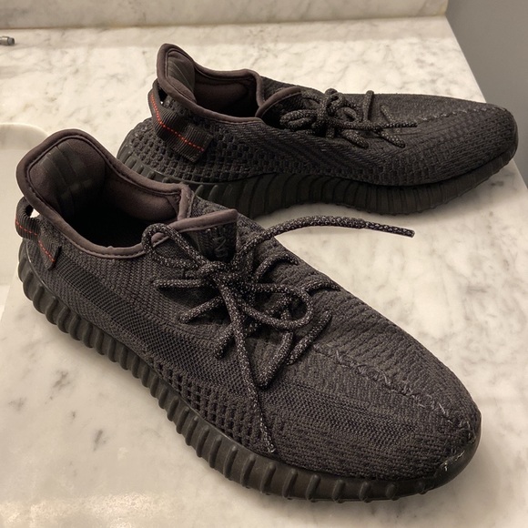 Black Reflective Yeezy’s Size 9. Worn a handful of times. No longer have box. - Picture 7 of 7